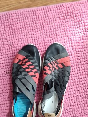 Nike N7 Black & Red